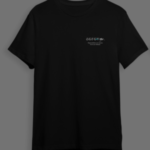 Camiseta Loucos por Definição - Logo